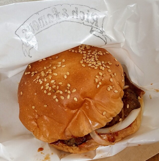 RICH AND FAMOUS（リッチアンドフェイマス） - 錦岡（ハンバーガー）の写真