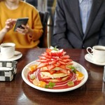 フルーツキッチン ほのか - 苺づくしのパンケーキ