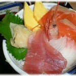 海菜魚藩 - セットの海鮮丼　　　　　　　ネタはありきたりだが新鮮