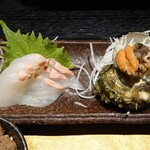 焔蔵 - 庄内産ヒラメの刺身とサザエの刺身
