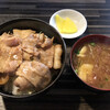 Danke - もち豚丼（税込700円）