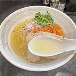 石山商店 - 海老が香る超淡麗なスープ