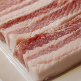 Raw samgyeopsal made with pork from Hokkaido is popular!