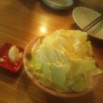 funky 原田 GT - お通しキャベツ（マヨ＆粉チーズ）