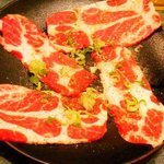 焼肉や・ぎんじ - イベリコ肩ロース８８０円♪