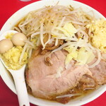 ラーメン二郎 - ラーメン小＋ニンニク多め＋ショウガ半分