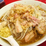 ラーメン二郎 - ＜参考＞ラーメン半分＋アブラ少し＋ショウガ半分