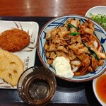 丸亀製麺 - 豚キムチうどん コロッケ レンコン天