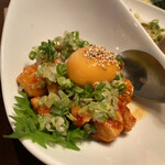Yakitoriya Sumire - 低温調理で作った 鶏味噌ユッケ 398円