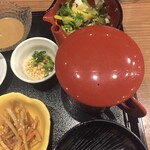 Engawa - サラダ、金平ゴボウ、お茶