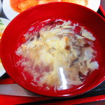 中国酒菜 味楽 - 選べるランチ定食・海老チリソース　７８０円（税込）スープのアップ【２０２１年５月】