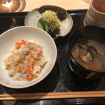 にい留 - 天ばら&蜆の味噌汁&漬物
      →締めは天ばらをチョイス！これで丼丼茶バラ！その後は丼茶バラかと(^^;;