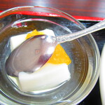 中国酒菜 味楽 - 選べるランチ定食・海老チリソース　７８０円（税込）デザートのアップ【２０２１年５月】