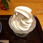 藍花 - ソフトクリーム