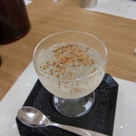 そば工房 玉江 - そばの実がかかったレモンゼリー