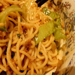 中国大明火鍋城 - ストレート細麺。よく混ぜていただきます