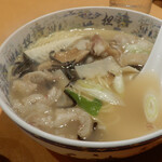 中国大明火鍋城 - とんそく麺（猪蹄麺）￥670