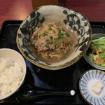 Chuugoku Shisem Menhanten Ittou - 麺定食(牛すきラーメン)❗️