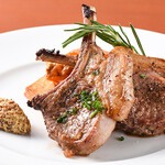 Sauteed bone-in lamb (2 pieces) from NZL or AUS with rosemary flavor