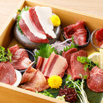 Assortment of 5 types of horse sashimi