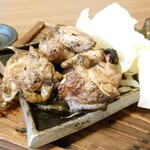 個室完備 海鮮と産地鶏の炭火焼 鶏菜 - 