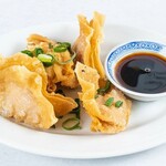 炸雲吞 Fried Wonton w/Sweet Vinegar Sauce