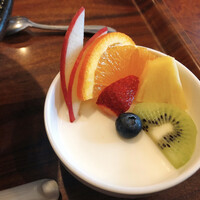 杏梨　チャイニーズキッチン 品川インターシティ店 - 杏仁豆腐 ¥100