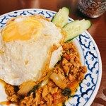 タイ料理アイヤラー - 