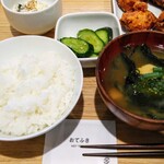 Naoetsu Ryouhin Shokudou - ご飯・味噌汁・漬物