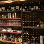 ワイン＆イタリアン baits - 壁面