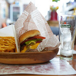 PT'S BURGER - 