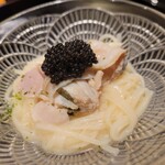 日本料理 晴山 - 蛤とキャビアの冷たいうどん