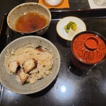 日本料理 晴山 - 蛸の炊き込みご飯 味噌汁 香の物