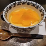 日本料理 晴山 - 和三盆のプリン 宮崎マンゴー ラム酒のゼリー
