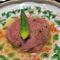 日本料理 晴山 - 佐賀牛のしゃぶしゃぶ 赤茄子 オクラ