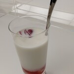 六花亭 - いちごミルク