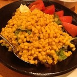 焼肉問屋 牛蔵 - トマトコーンサラダ