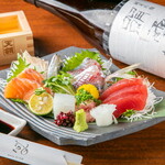 ろく水産 - 料理写真:名物刺身定食