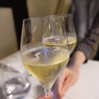 四間道レストランMATSUURA - 泡で乾杯
