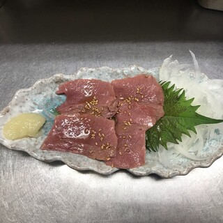 The extremely fresh, low-temperature cooked sashimi is delicious! We are confident in the texture and mouthfeel.