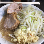 ラーメン二郎 - ヤサイと豚は絶品‼