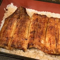 鰻重　上（骨抜）　　　　　３９００円