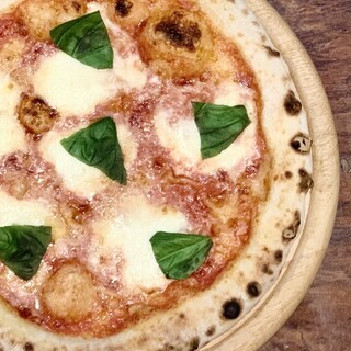 Authentic oven-baked Neapolitan pizza!