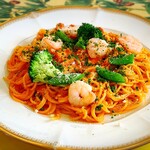 Le Vent Vert - 小エビのトマトクリームパスタ