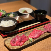 柳橋焼にく わにく - 