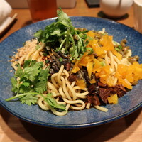 珞珈壹号 銀座店 - レッカン麺（武漢胡麻ソース混ぜ麺）　