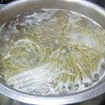 やすだ - 〆は茶そばで