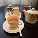 東京ステーションホテル ロビーラウンジ - 紅茶　ダージリン