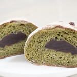 カミバン - 【2021.05】抹茶と小豆のぱん(税込320円)