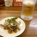 風味絶佳 麺屋まるきた商店 - 生ビールとお通し